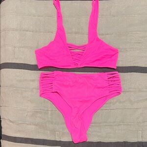 Cut out detail bikini